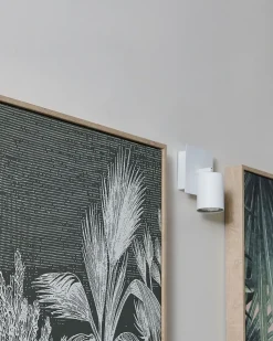 Beliani Seinavalaisin Metalli Valkoinen 2 Kpl Tigris Store