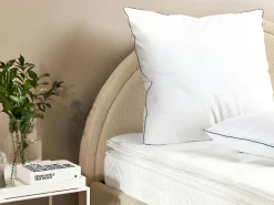 Beliani Tyyny Polyesteritayte Korkea 80 X 80 Cm Diran Store