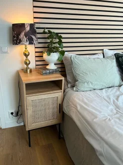 Beliani Yopoyta Kaappi Hylly Vaalea Puu Pasco Fashion