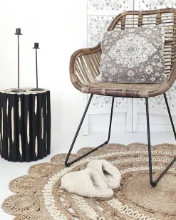 Beliani Yopoyta Tiikki Musta/Vaalea Puu Altata Cheap